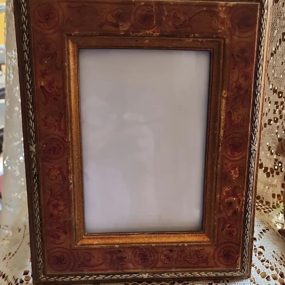 Distressed Weighted Gilded Floral  Photo Frame
